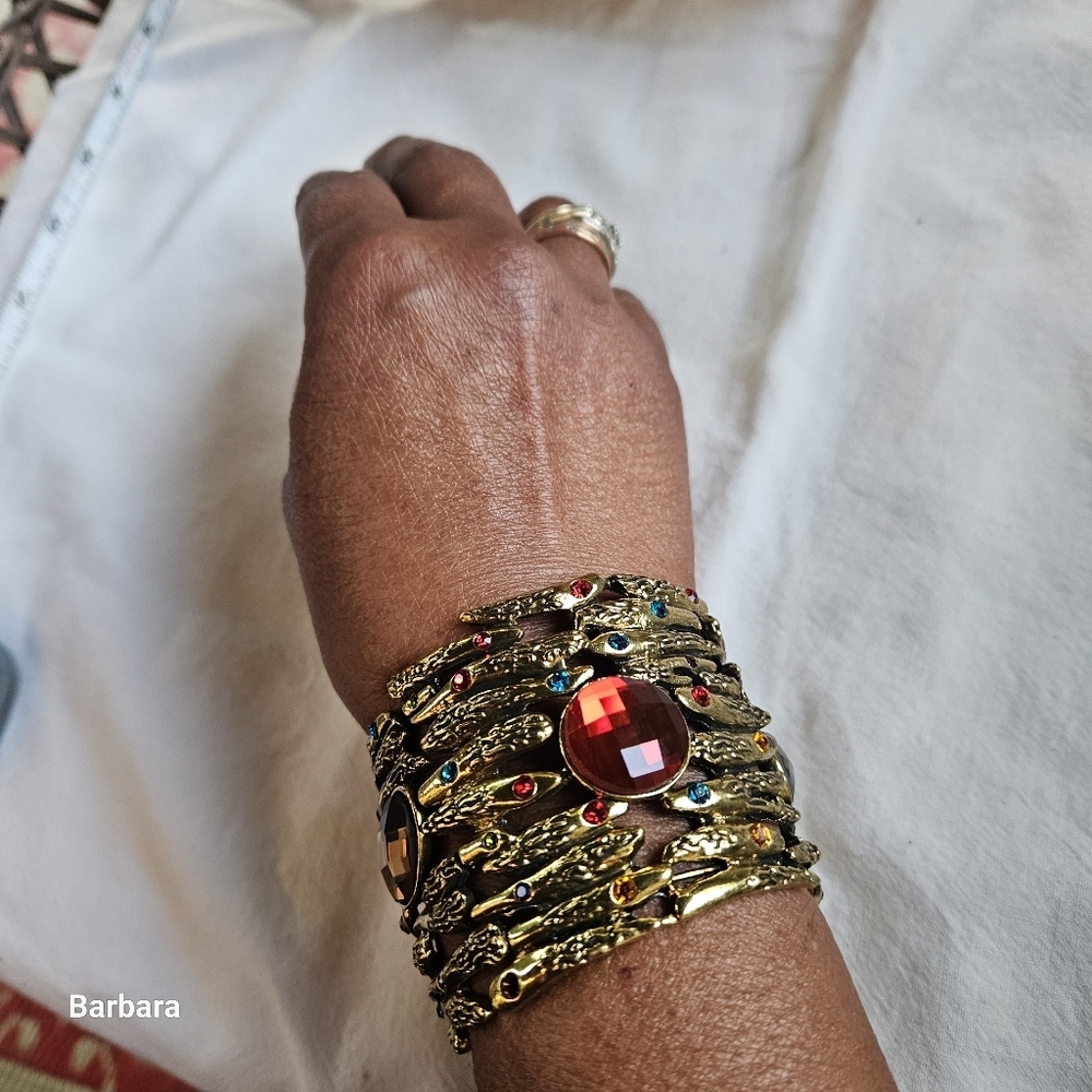 Yuhong Bronze-tone Multi-color Rhinestone Cuff Bracelect